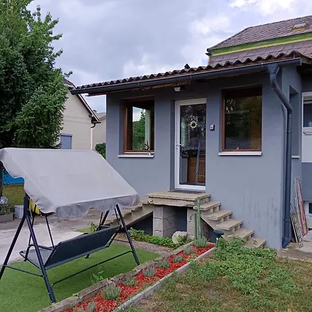 Apartment Einfamilienhaus In Ruhiger Lage Sankt Poelten