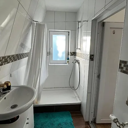 Apartment Einfamilienhaus In Ruhiger Lage Sankt Poelten