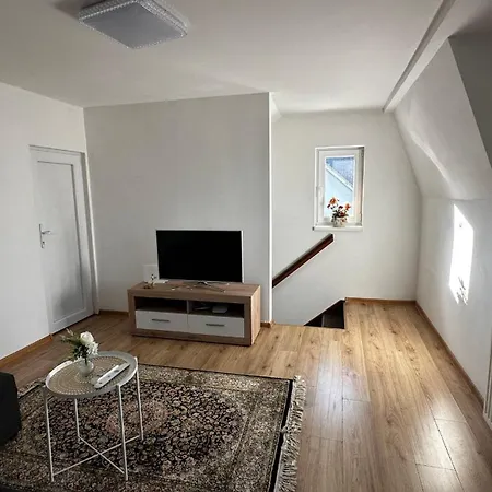 Einfamilienhaus In Ruhiger Lage Appartement